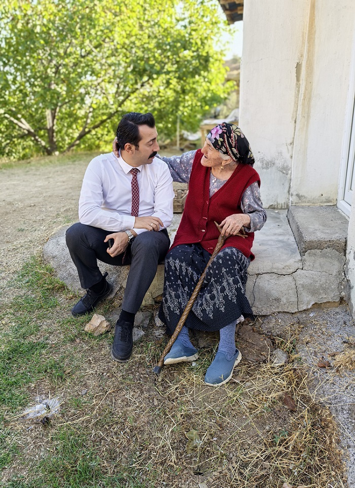 Sayın Kaymakamımız Muhammed Fatih GÜNLÜ Çulhalı Mahallesinde Leyla YÜCEL'in Ailesini Hane Ziyaretinde Bulundu.