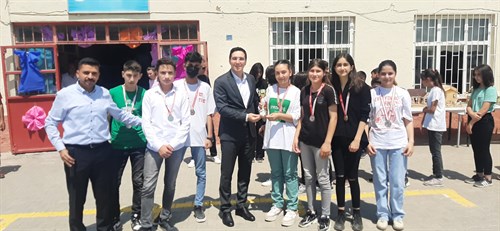 Kaymakam Öztaş, Sakarya Ortaokulunun Yıl Sonu Sergisine Katıldı